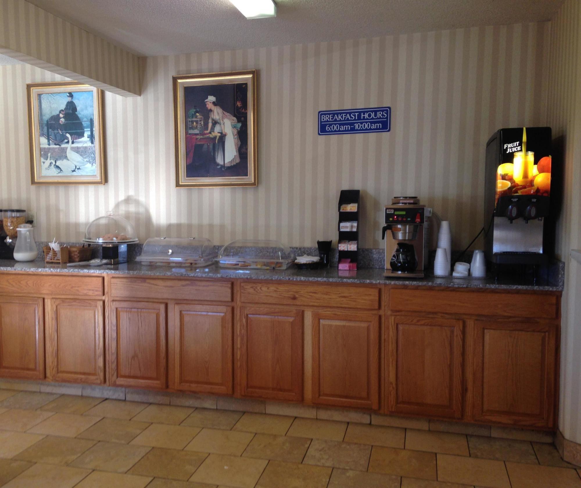 Rodeway Inn Columbus Exterior photo
